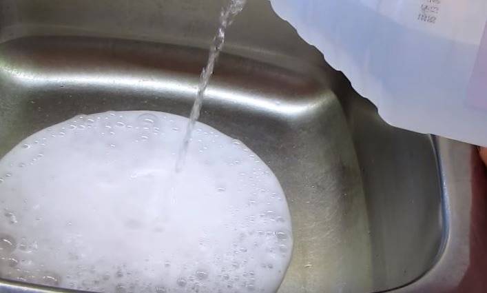 Comment vous pouvez facilement nettoyer le drain sans produits chimiques